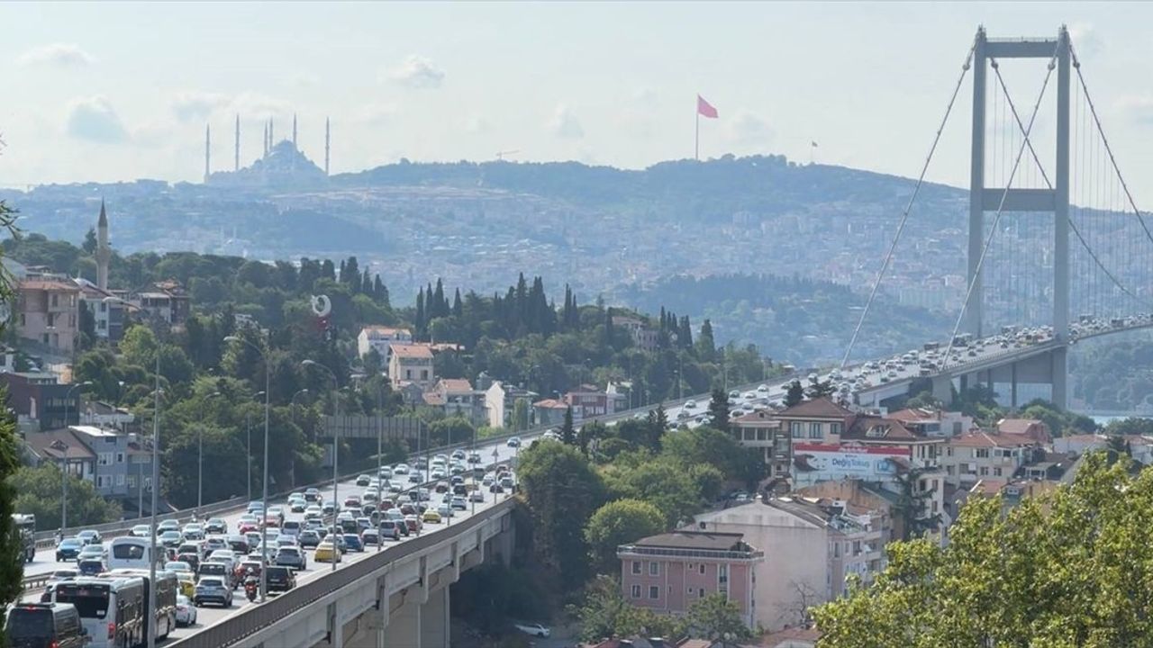 15 Temmuz Şehitler Köprüsü Girişinde Motosiklet Kazası