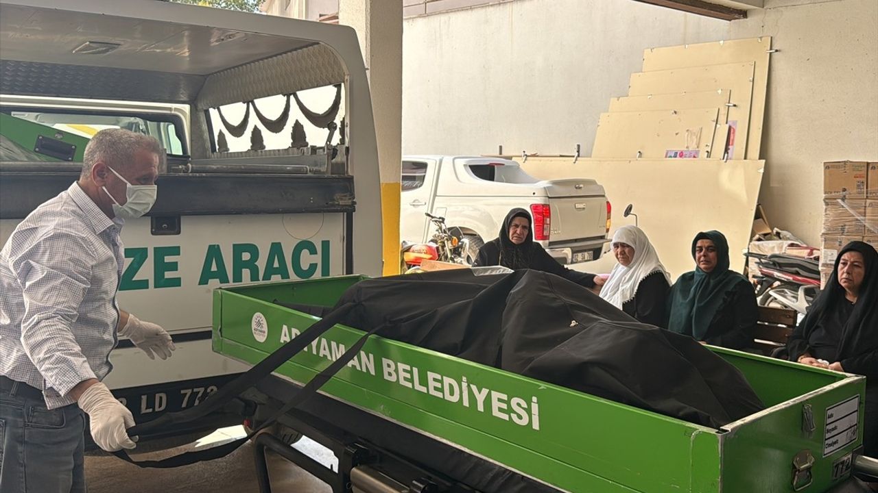 Adıyaman'da Baraj Gölünde Erkek Cesedi Bulundu