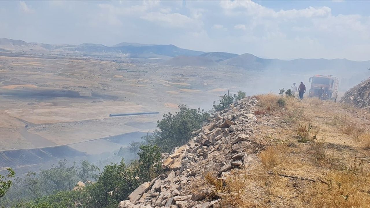 Aksaray'daki Anız Yangını Kontrol Altına Alındı