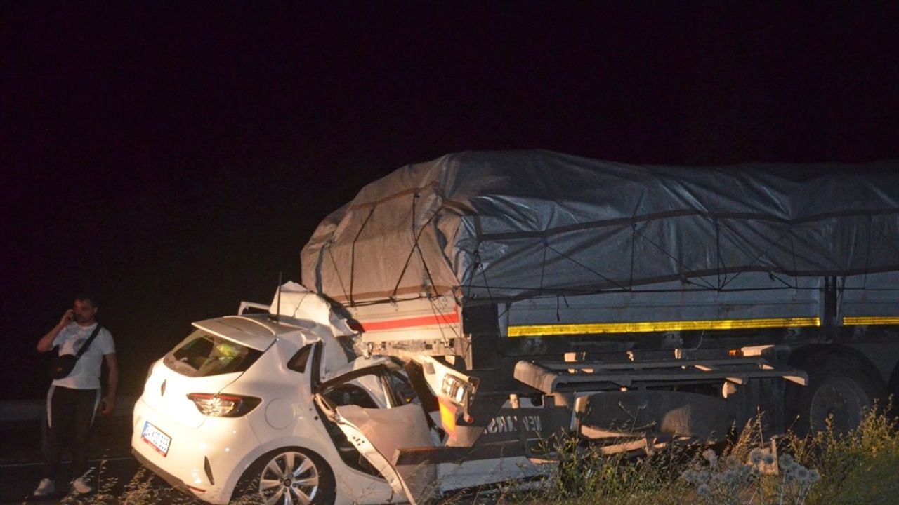 Amasya'da Trafik Kazası: 5 Yaralı