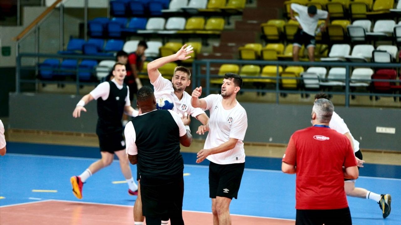 Beşiktaş Hentbol Takımı, Tüm Kupaları Hedefliyor