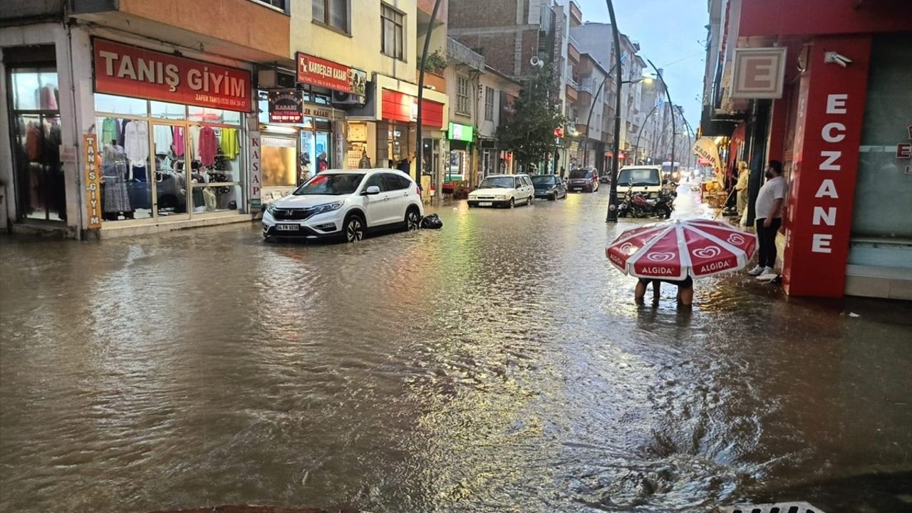 Giresun Bulancak'ta Sağanak Yağış Hayatı Olumsuz Etkiledi