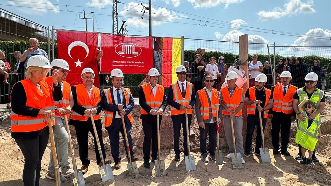 Graben-Neudorf'da Yeni Camii'nin Temeli Atıldı