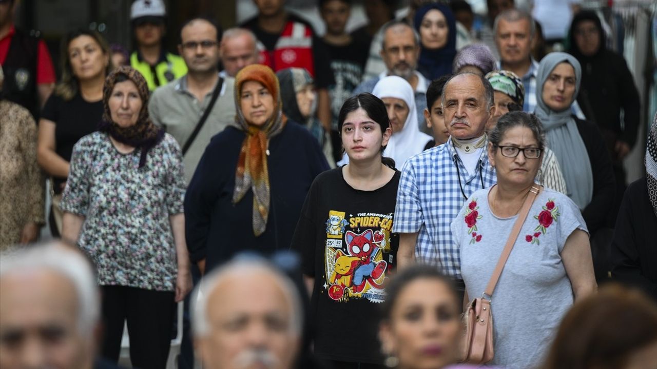 Güngören'de 16 Yıl Önceki Terör Saldırısı Anıldı