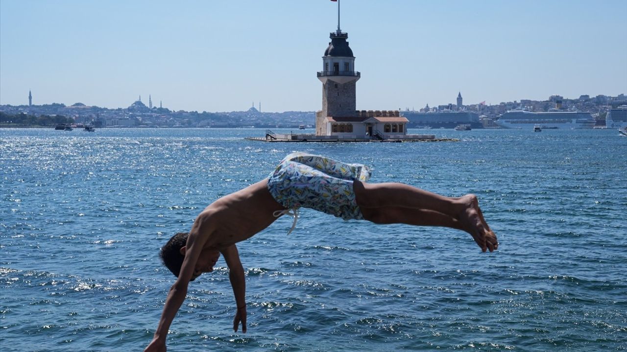 İstanbul'un Sıcak Havasında Sahil Keyfi