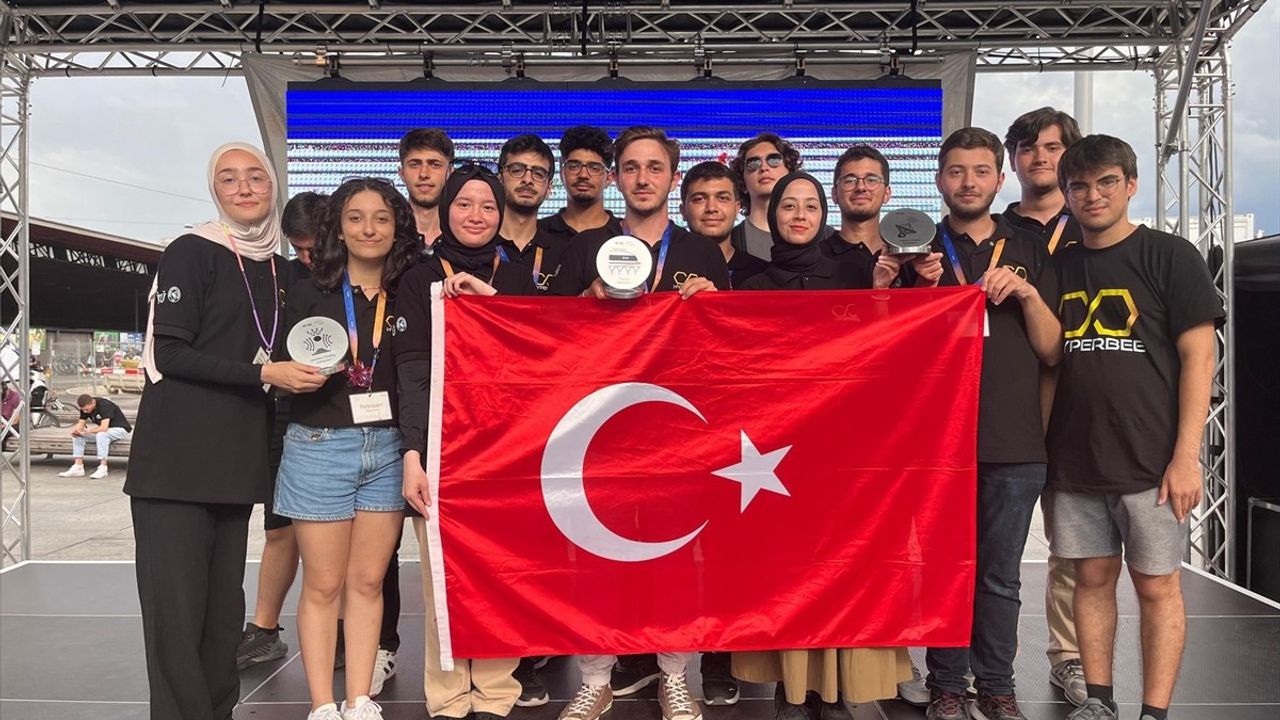 İTÜ Hyperbee Takımı Uluslararası Yarışmadan Üst Üste Ödüllerle Dönecek