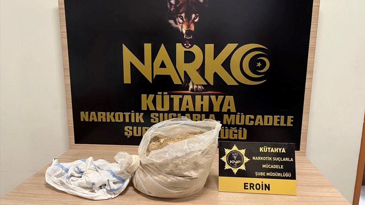 Kütahya'da 10 Kilogram Eroin Yakalandı