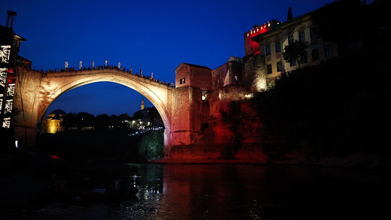 Mostar Köprüsü'nün Yeniden İnşasında 20. Yıl Kutlamaları