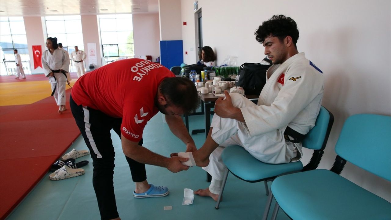 Olimpik Judo Milli Takımı'nın Sağlık Ekibi: Başarı İçin Hazırlar