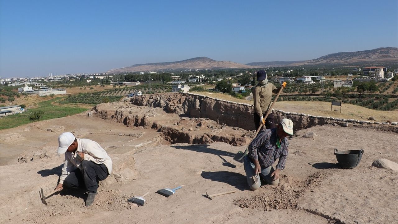 Oylum Höyük Kazıları Yeniden Başladı: 35 Kişilik Ekiple Tarihin Derinliklerine Yolculuk