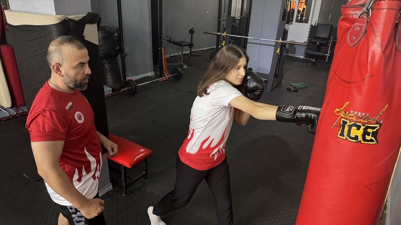 Zirveye Odaklanan Milli Muaythai Sporcusu Sudenur Basancı