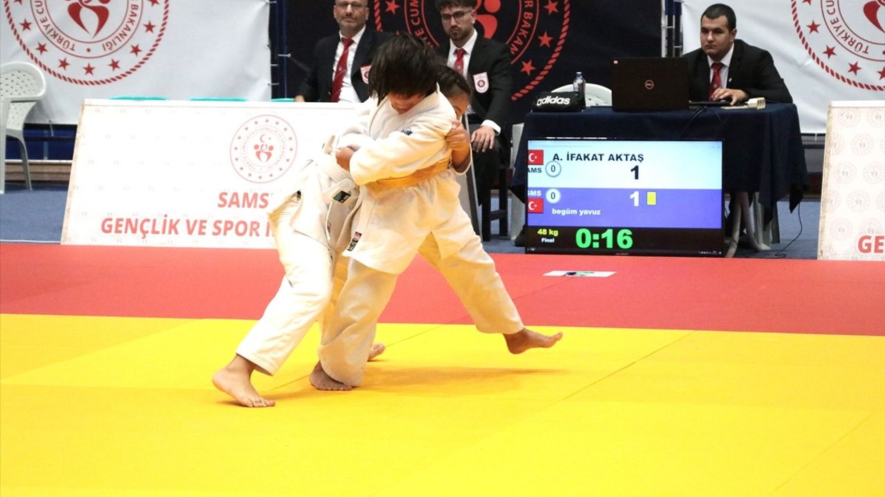 20. Karadeniz Judo Turnuvası Samsun'da Coşkuyla Başladı