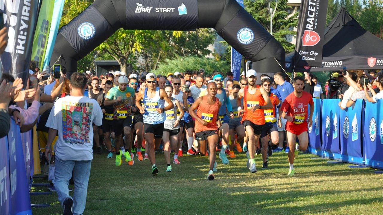 5. Uluslararası Eskişehir Yarı Maratonu 2023 Başladı