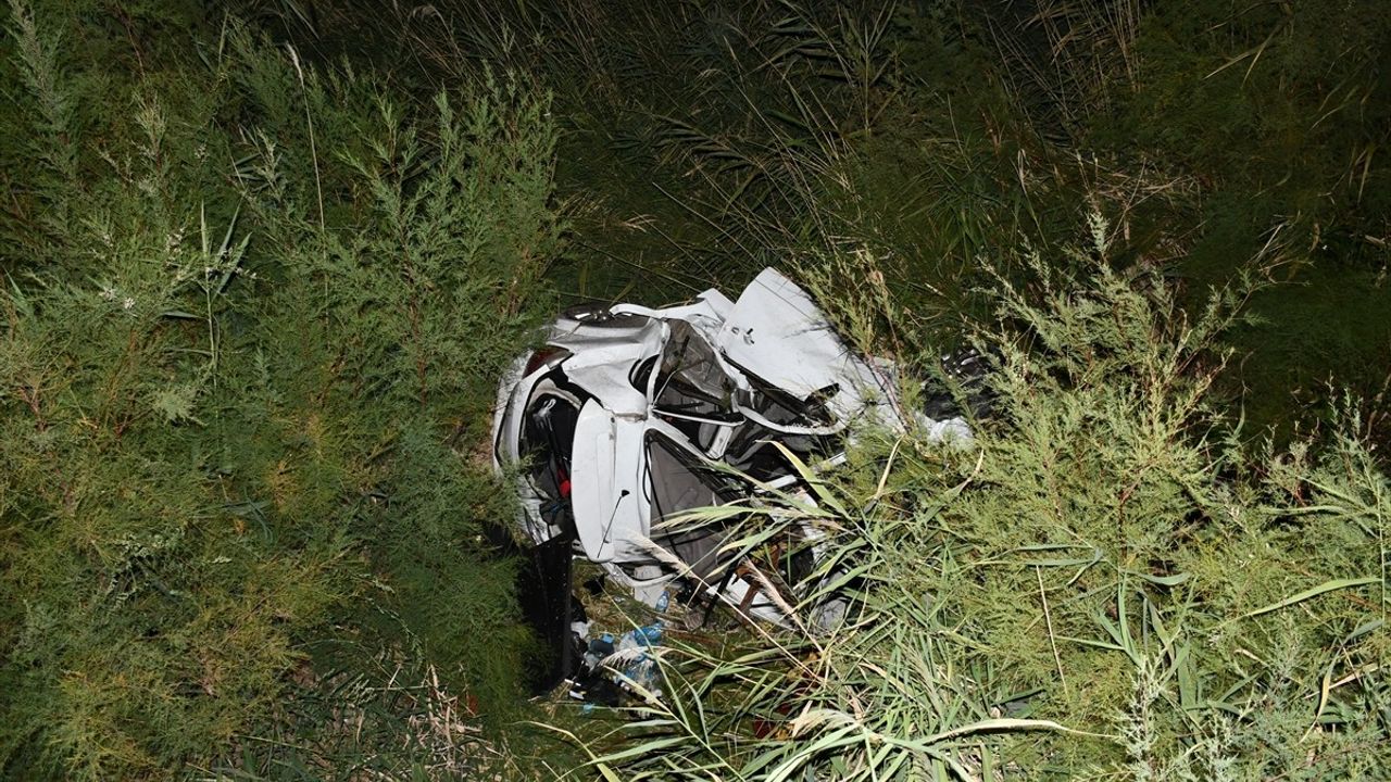 Adıyaman'da Trafik Kazası: Sürücü Hayatını Kaybetti