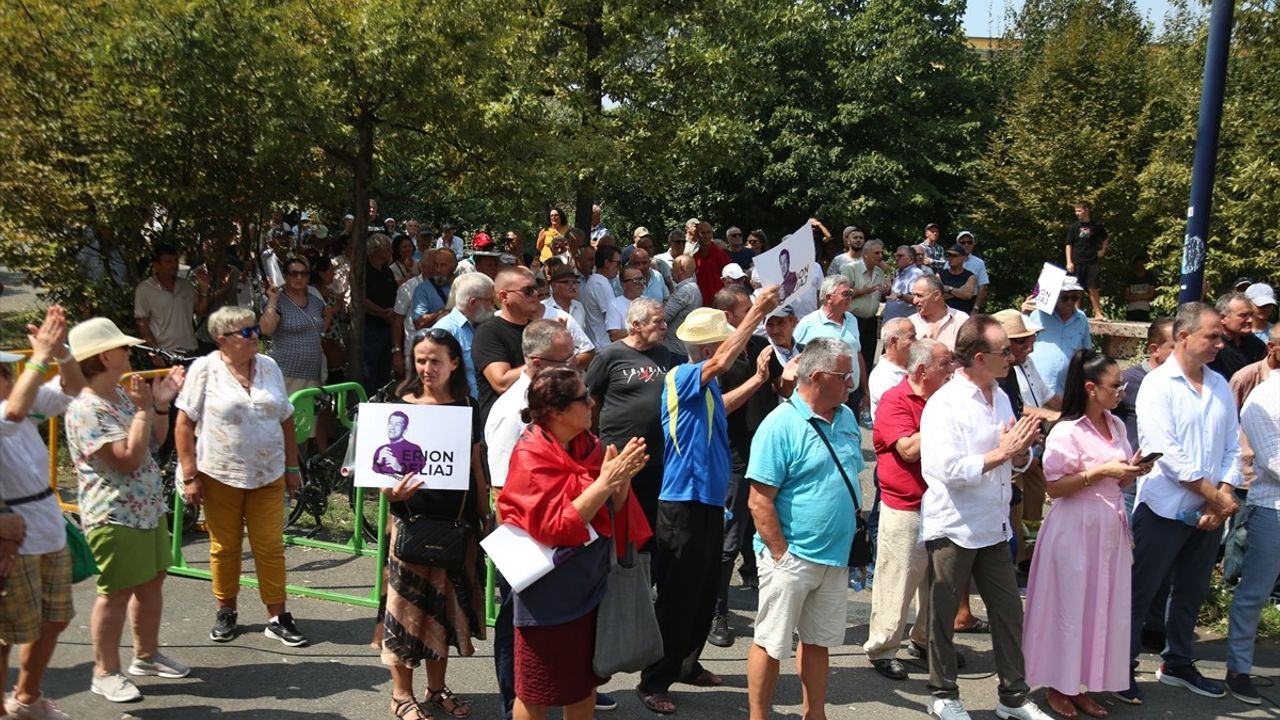 Arnavutluk'ta Yolsuzluk İddialarıyla Protestolar Devam Ediyor