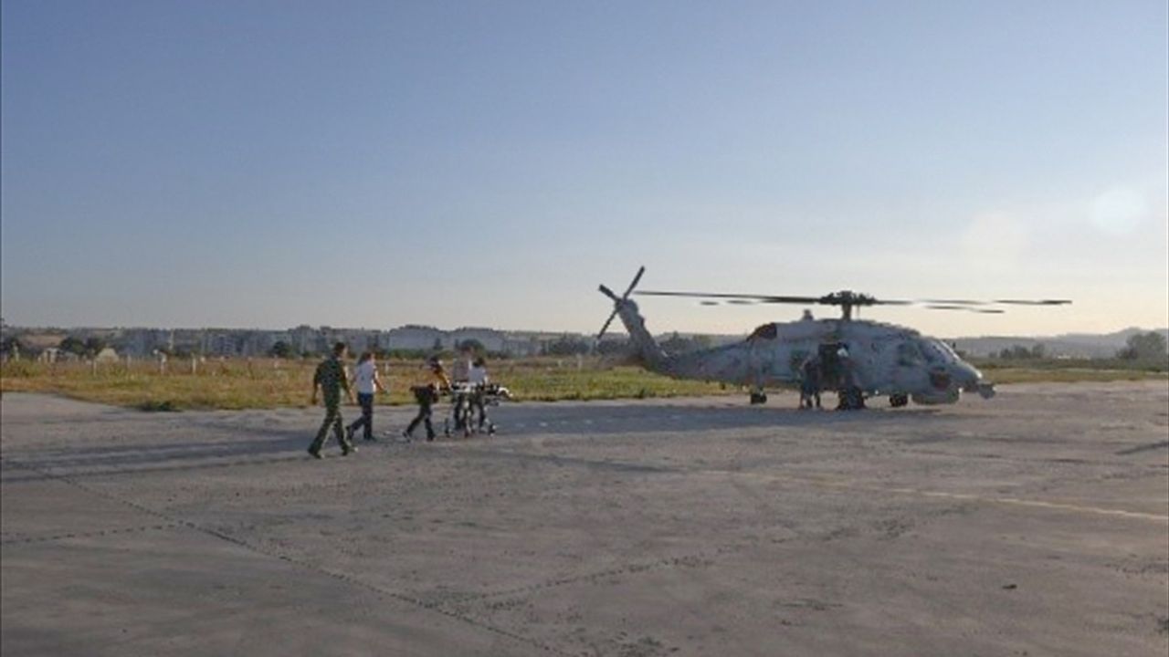 Askeri Helikopterle Kalp Krizi Geçiren Vatandaş Hastaneye Nakledildi