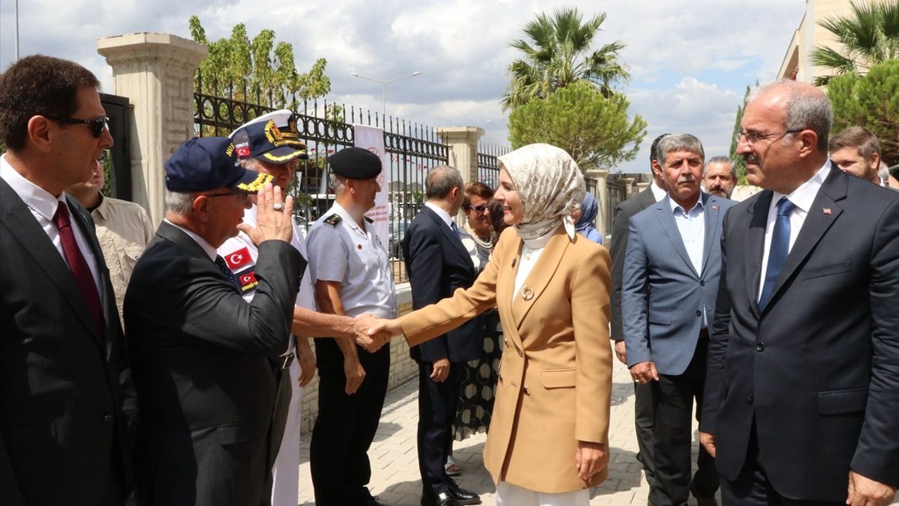 Bakan Göktaş, Çanakkale'deki Yeni Sosyal Hizmetler Binasını Açtı