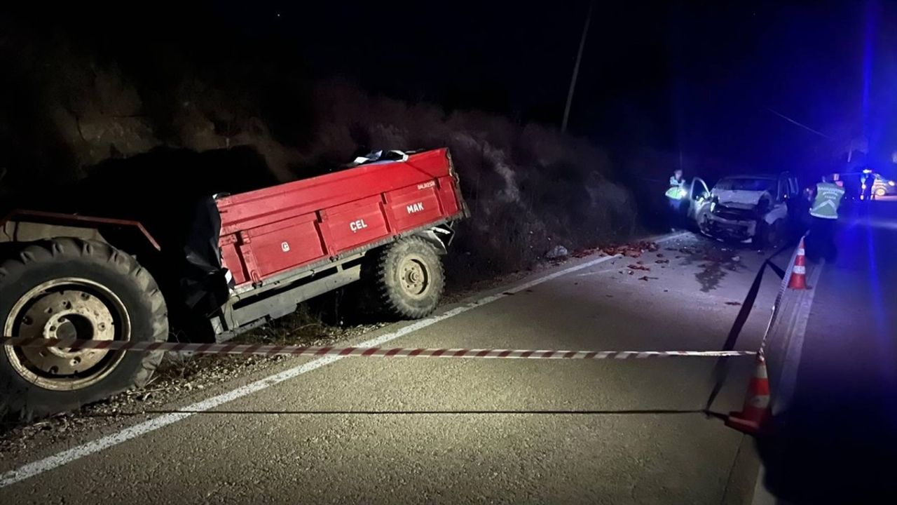 Balıkesir'de Trafik Kazası: 1 Ölü, 3 Yaralı