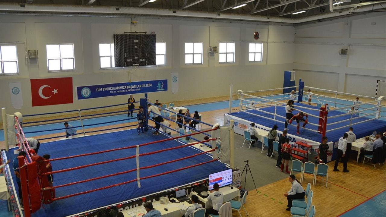 Bitlis'te Türkiye Minikler ve Yıldızlar Muaythai Şampiyonası Başladı