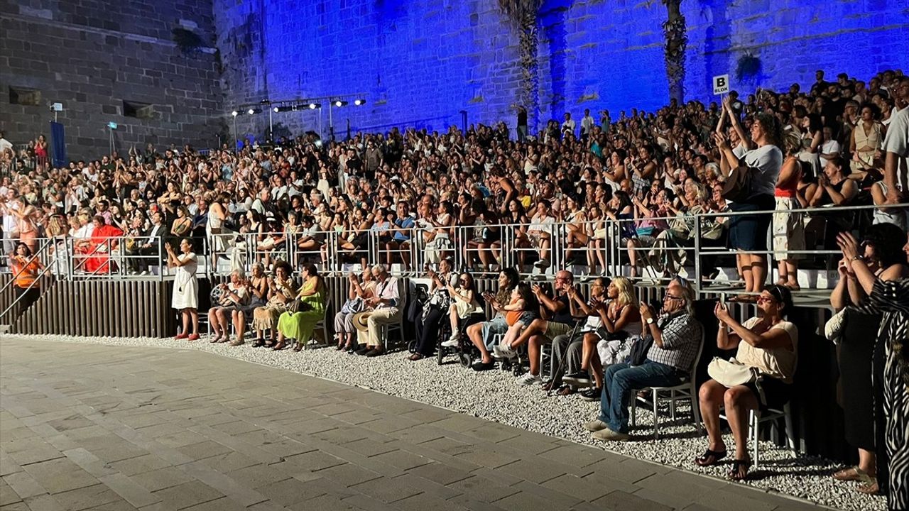 Bodrum Bale Festivali'nde 'Güldestan' Dans Gösterisi