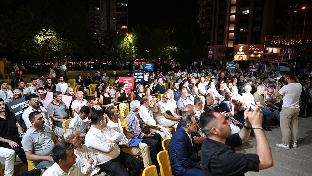 CHP Genel Başkan Yardımcısı Özçağdaş, Gaziantep'te Eğitim Maratonunu Tanıttı