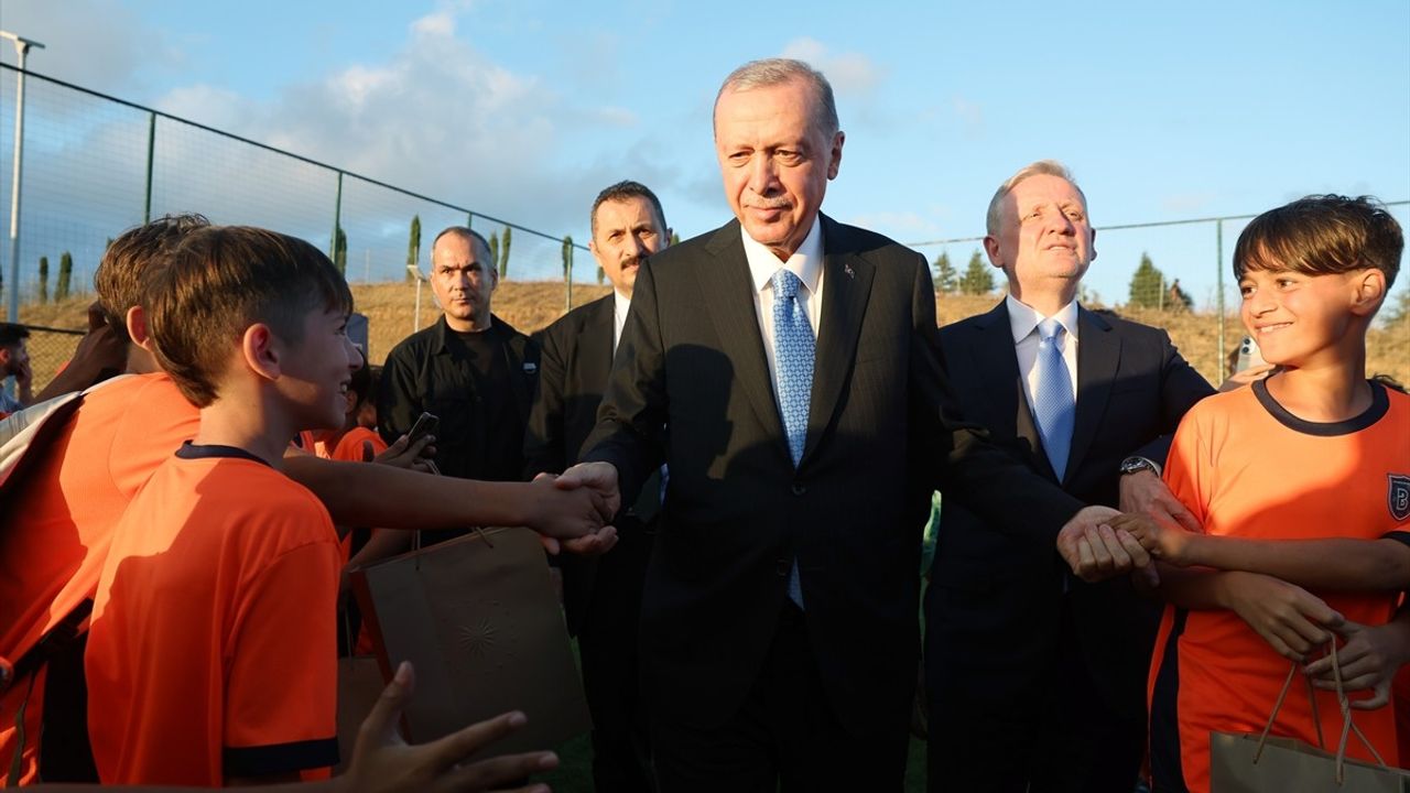 Cumhurbaşkanı Erdoğan'dan Başakşehir Futbol Akademisi Açılışında Önemli Mesajlar