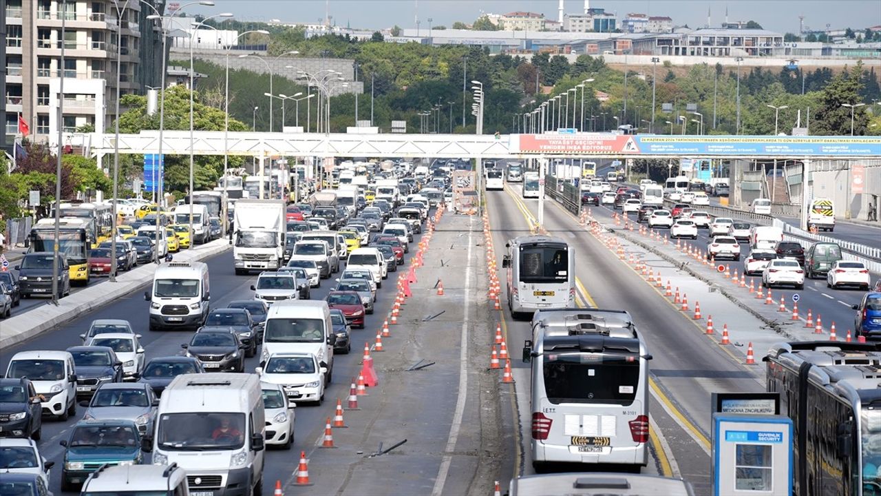 D-100 Kara Yolunda Çalışmalar Nedeniyle Trafik Yoğunluğu