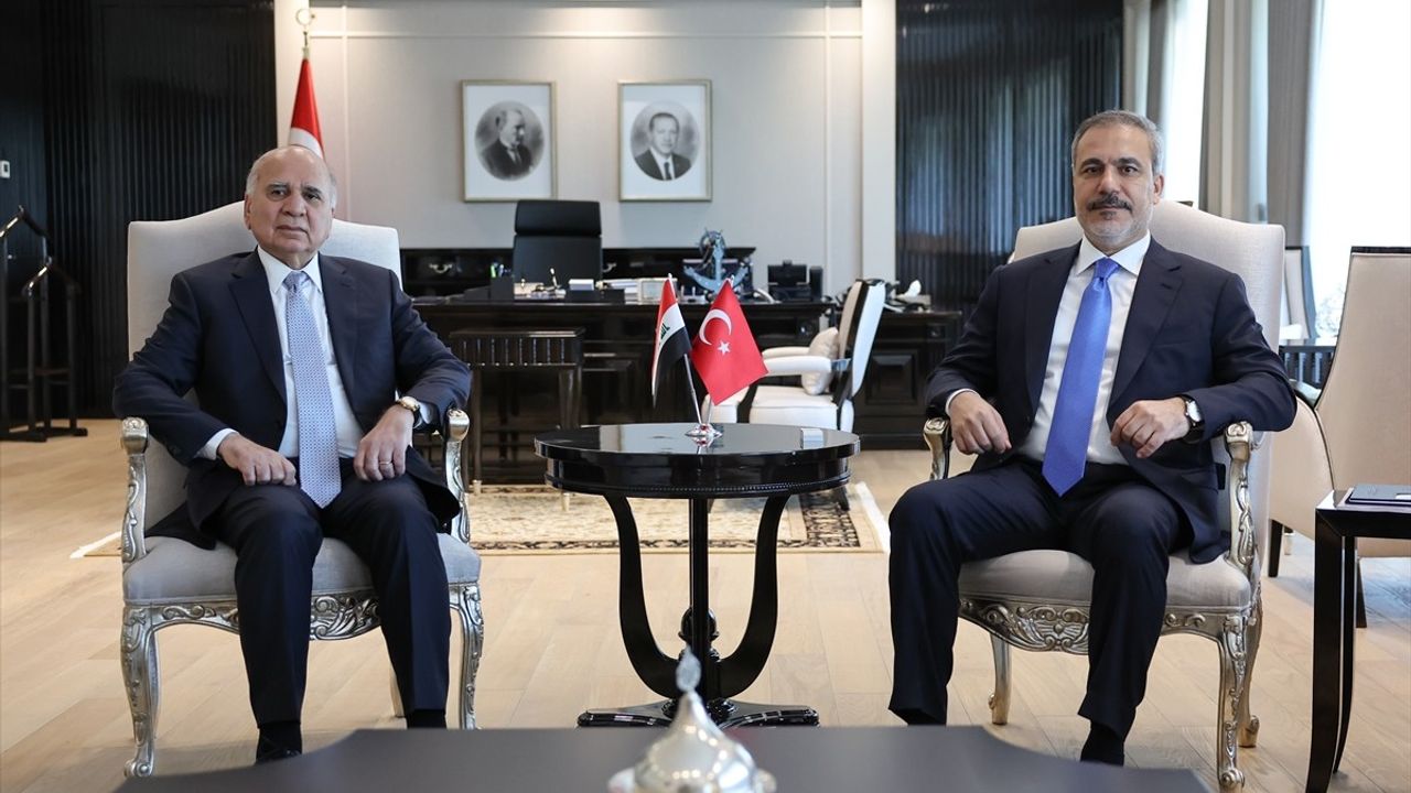 Dışişleri Bakanı Fidan Iraklı Mevkidaşı ile Görüştü