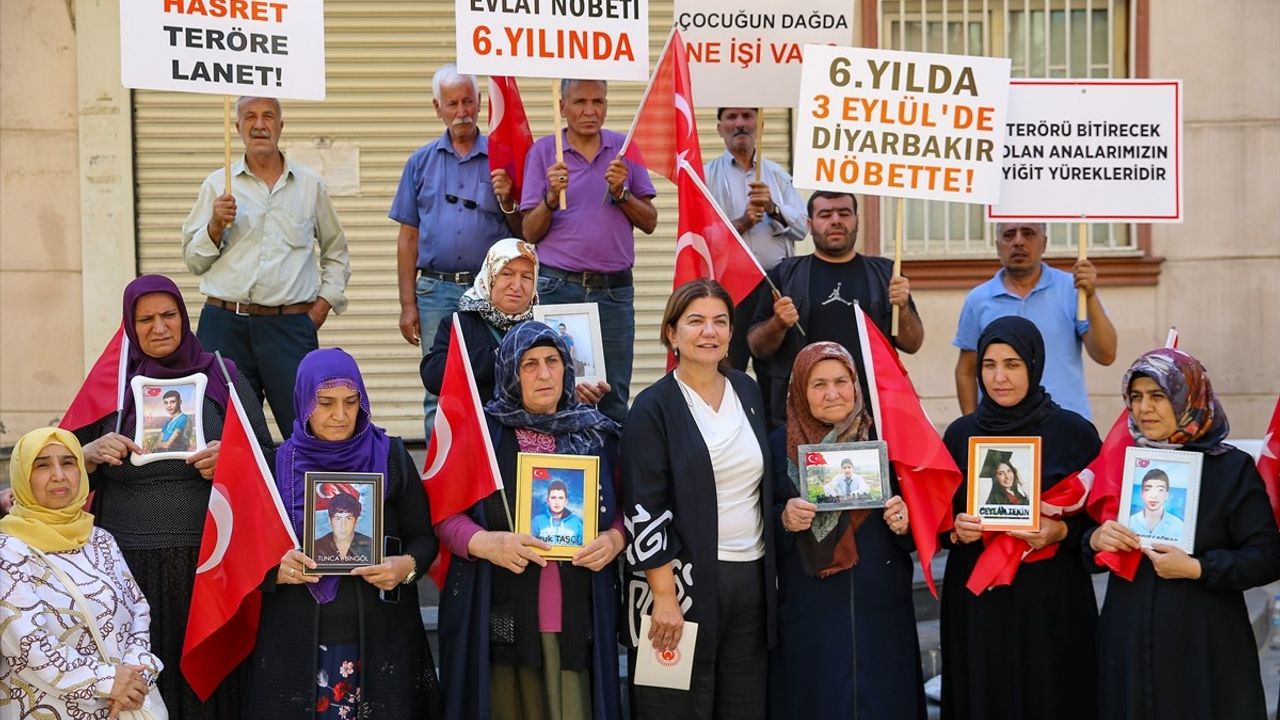 Diyarbakır Anneleri'ne Destek Ziyareti