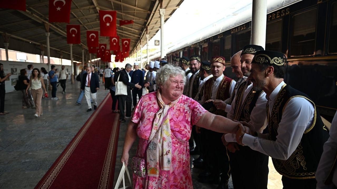 Efsanevi Orient Express İstanbul'da İkinci Kez