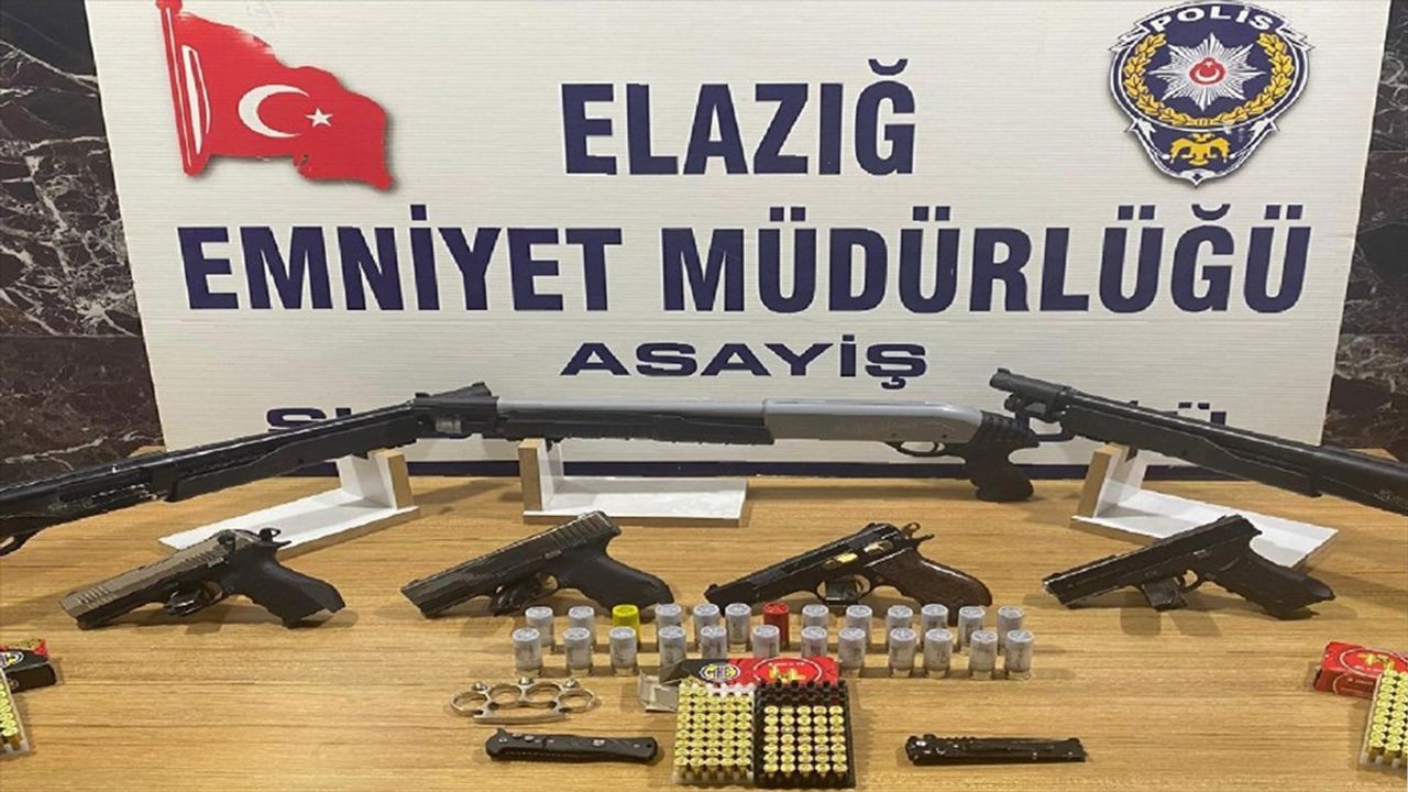 Elazığ'da Ruhsatsız Silahlarla Bağlantılı 10 Şüpheli Gözaltına Alındı