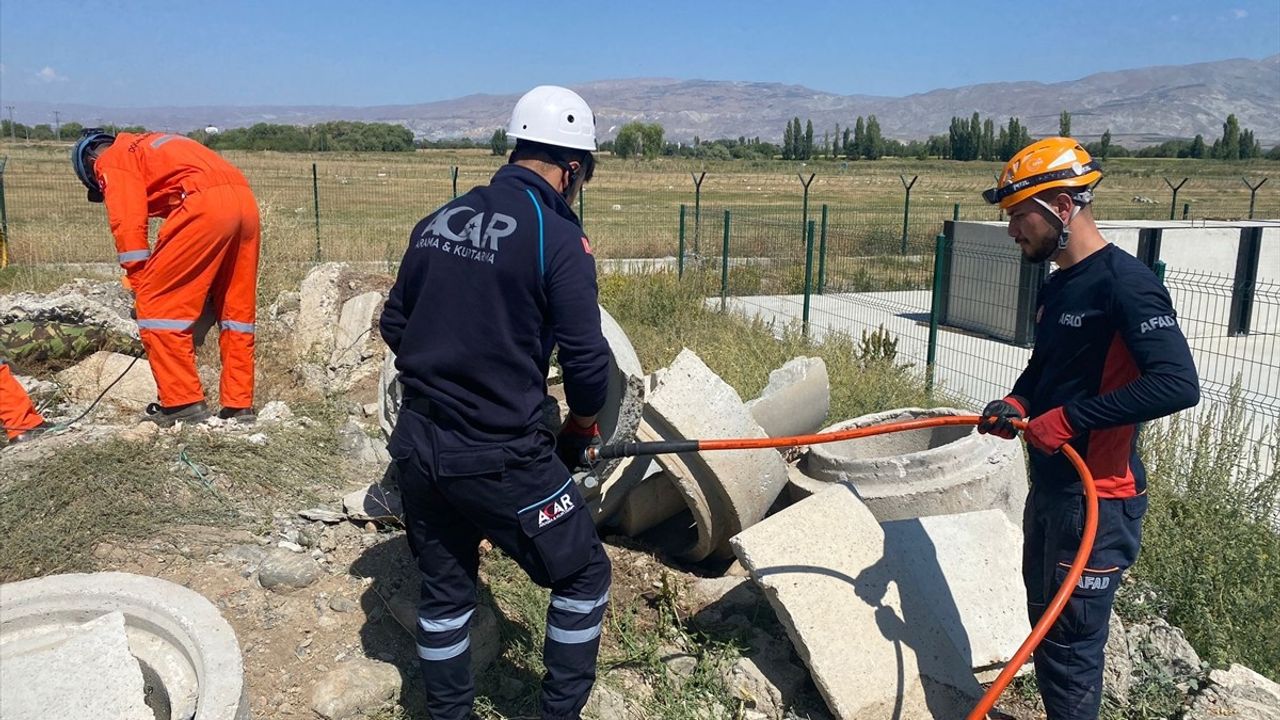 Erzincan'da Deprem Tatbikatı Gerçekleştirildi