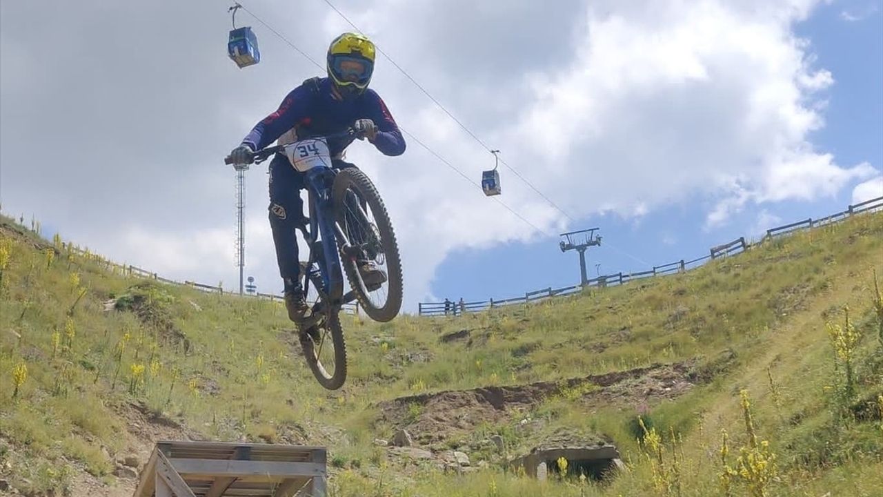 Erzurum'da Downhill Türkiye Şampiyonası Tamamlandı