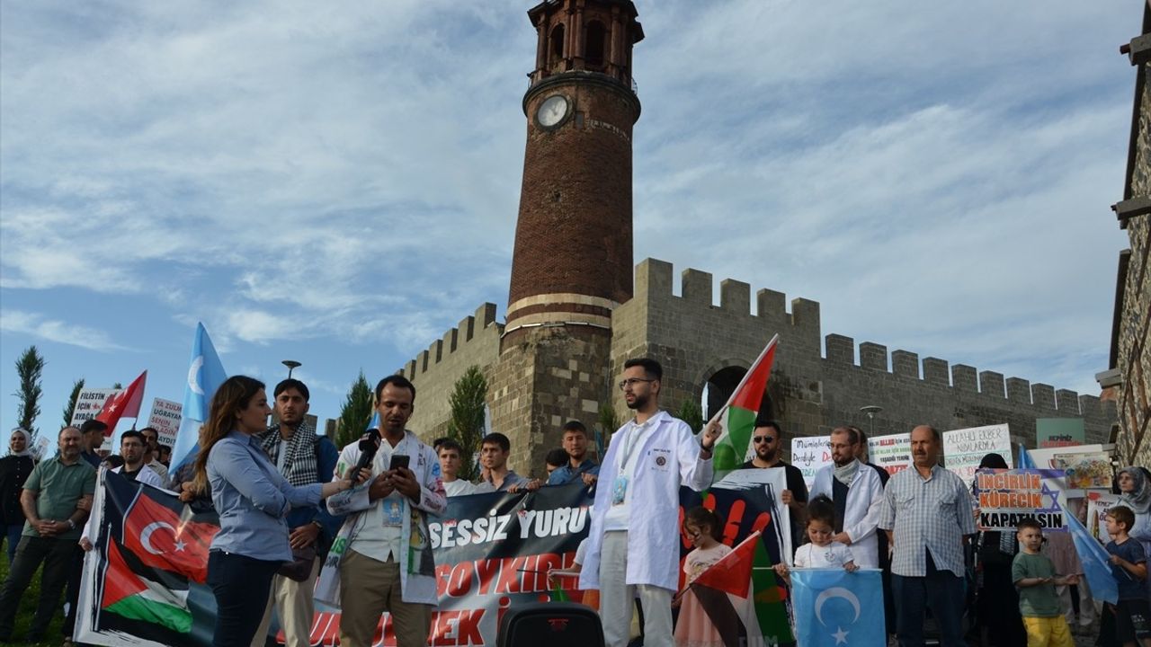 Erzurum'da Sağlık Çalışanları Gazze İçin Sessiz Yürüyüş Düzenledi