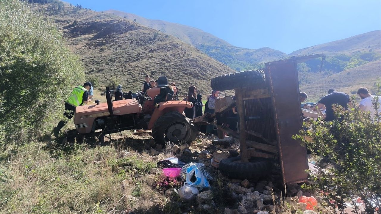 Erzurum'da Traktör Kazasında 11 Kişi Yaralandı