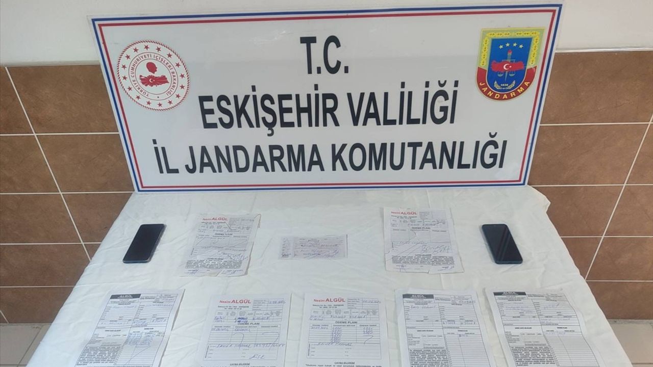 Eskişehir'de Tefecilik Operasyonu: İki Zanlı Gözaltında