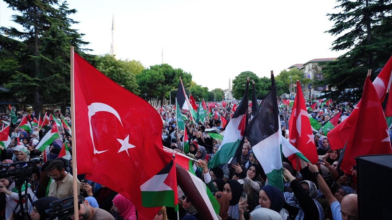 Filistin İnisiyatifi'nden Gazze Protestosu: 300 Günlük Direniş