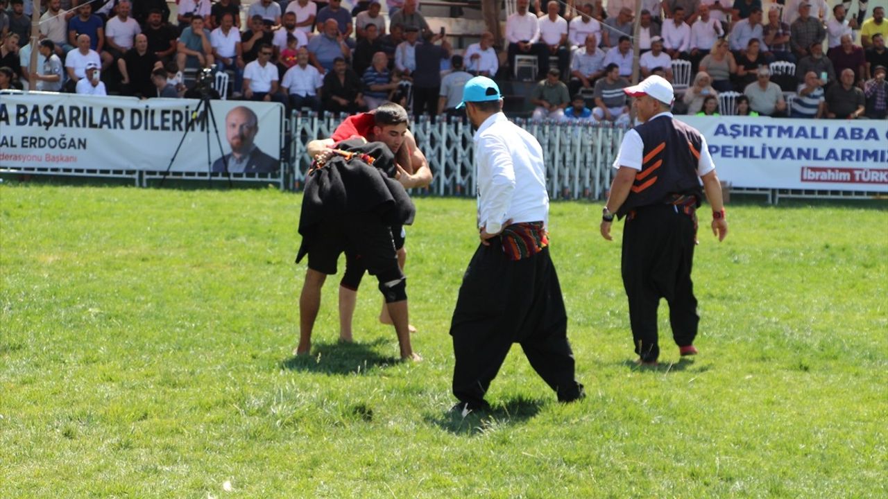 Gaziantep, Aşırtmalı Aba Güreşi Türkiye Şampiyonası'na Ev Sahipliği Yaptı