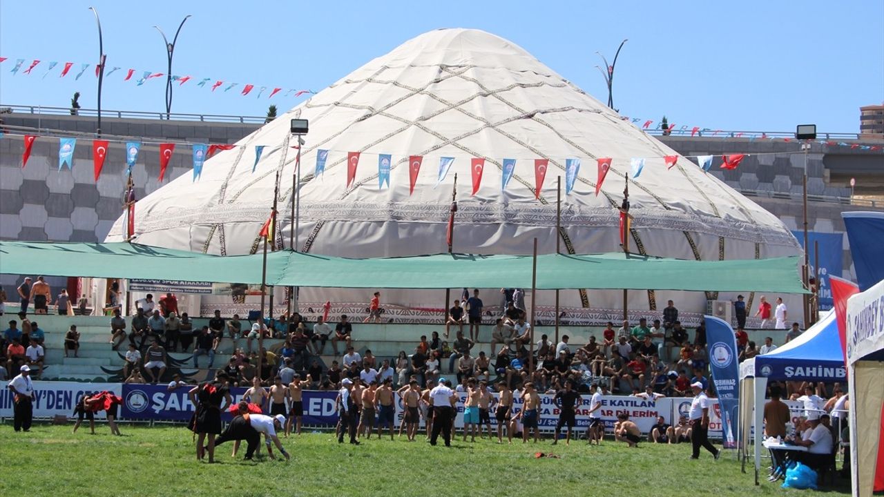 Gaziantep'te Aşırtmalı Aba Güreşi Türkiye Şampiyonası Başladı