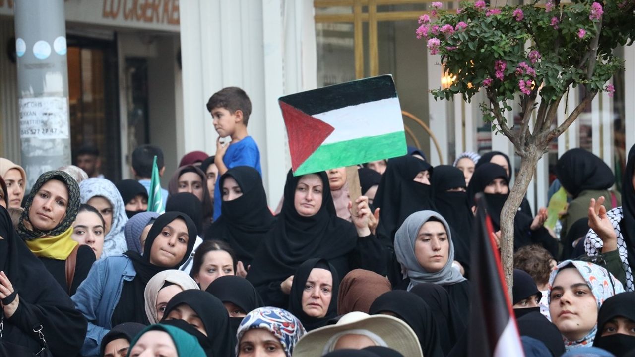 Hamas Lideri İsmail Heniyye'nin Suikastı Protesto Edildi