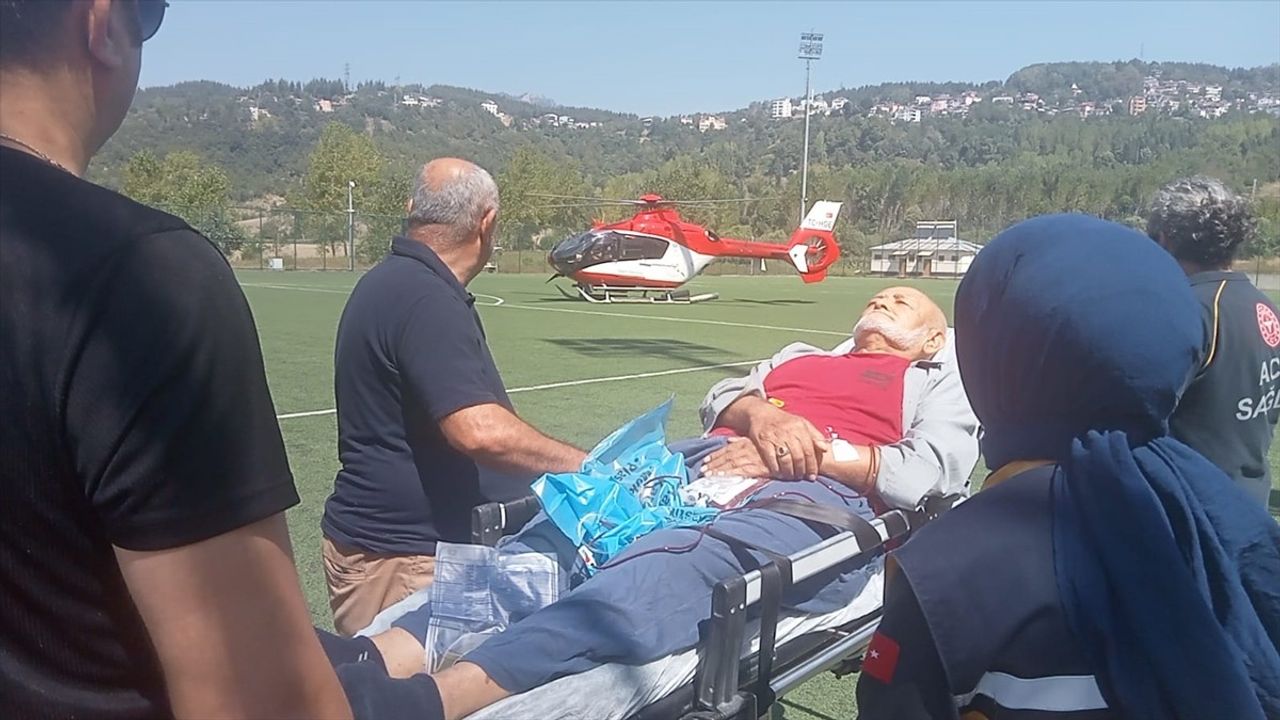 Kahramanmaraş'tan Acil Sevkiyat: 80 Yaşındaki Hasta Helikopterle Adana'ya Gönderildi