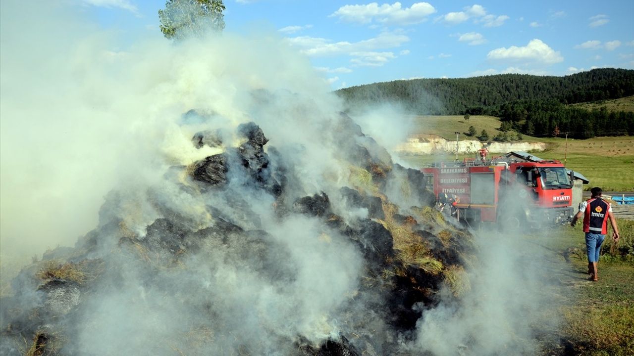 Kars'ta Yangın: 400 Balyayı Küle Çeviren Olay