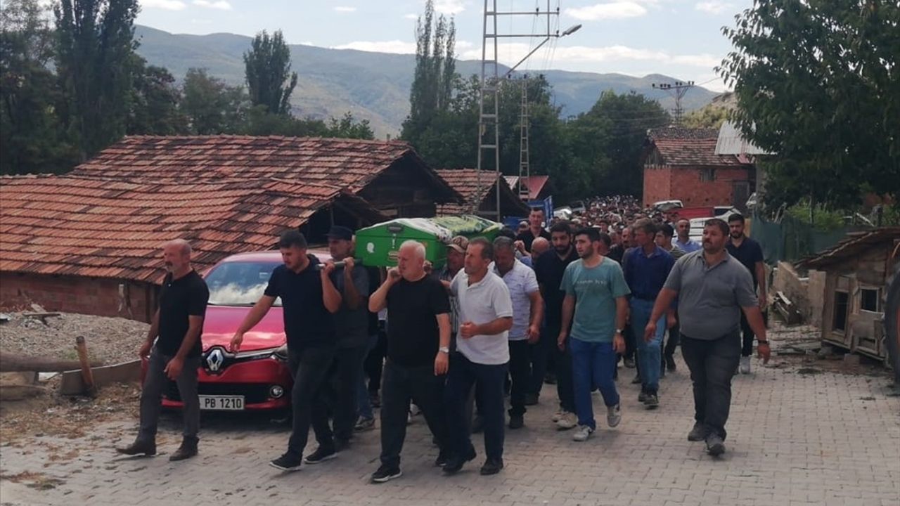 Kastamonu'da Tekne Kazasında Hayatını Kaybedenler Toprağa Verildi