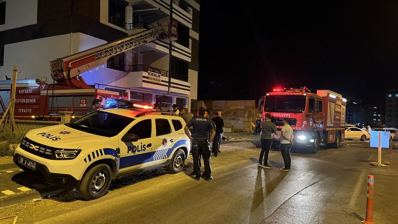 Kayseri'de Daireyi Ateşe Veren Kişi Gözaltında