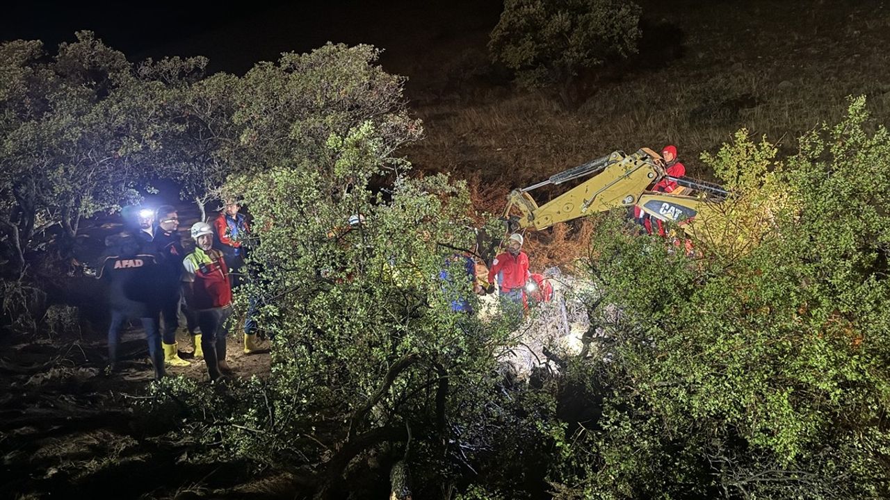 Kayseri'de Sele Kapılan Kişi İçin Arama Çalışmaları Devam Ediyor