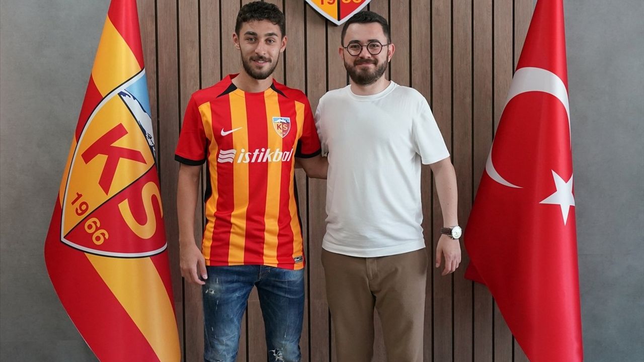 Kayserispor, Kartal Kayra Yılmaz ile Yeni Sözleşme İmzaladı