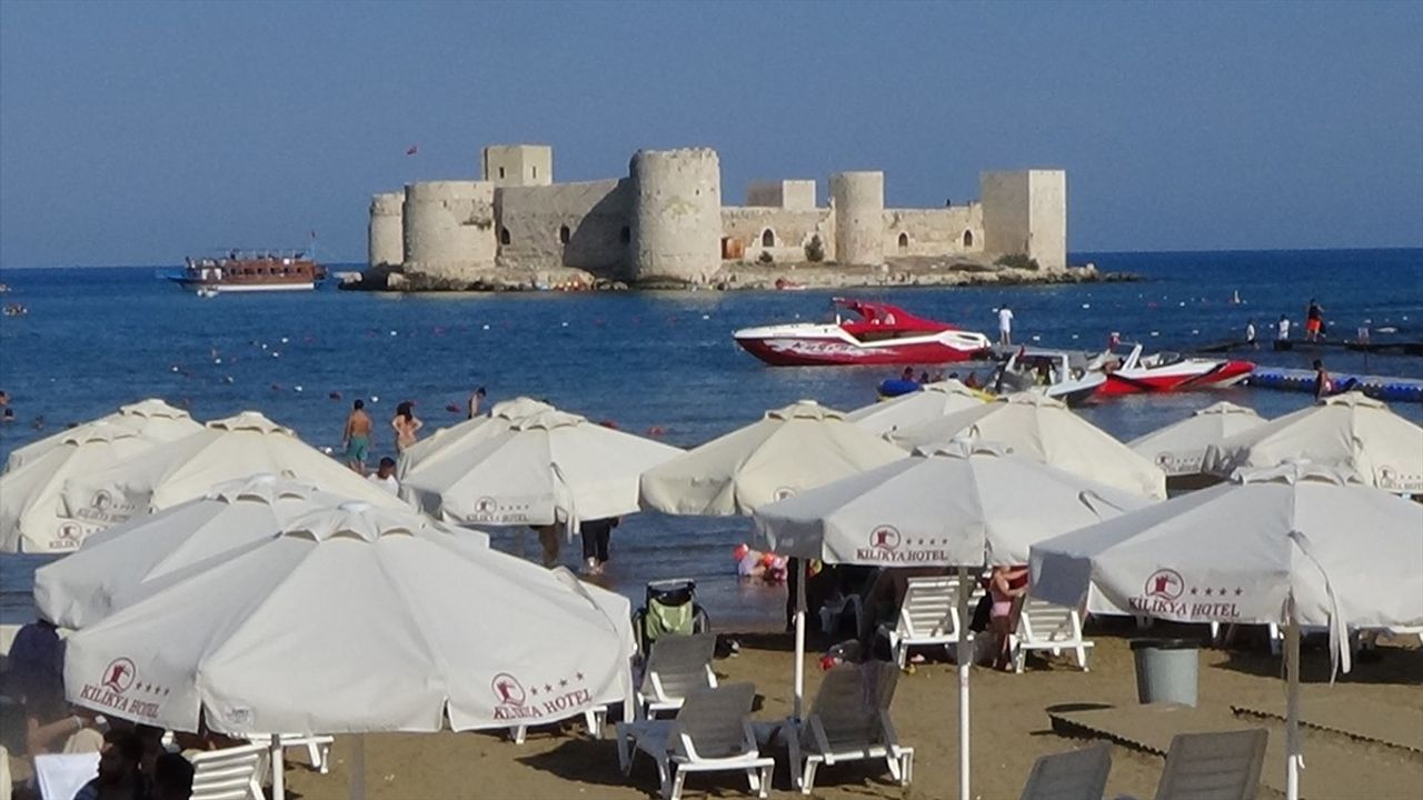 Kızkalesi'nde Gurbetçi Akınıyla Turizm Canlanıyor