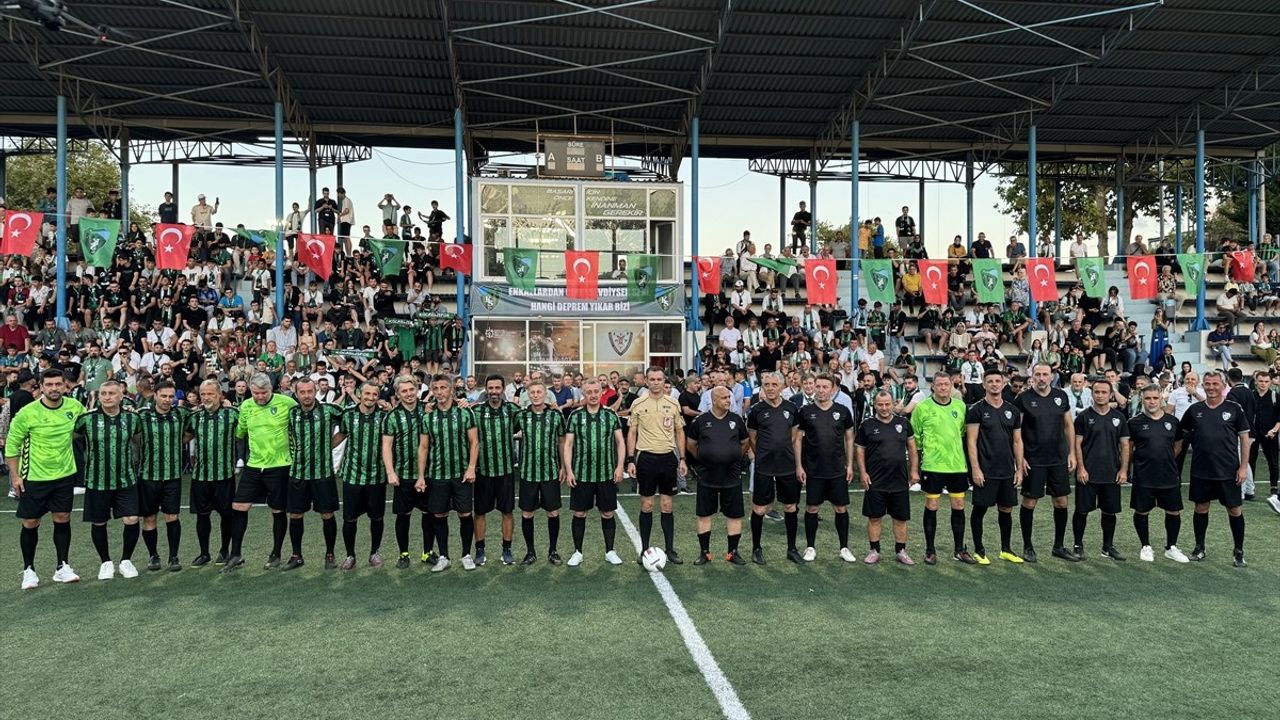 Kocaelispor'dan 17 Ağustos Depremi Anma Etkinliği