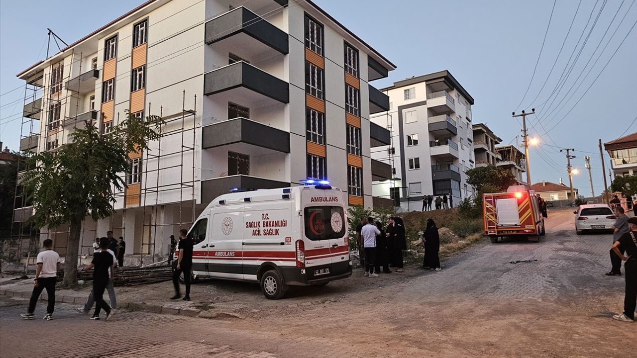 Konya'da Asansör Boşluğuna Düşen İşçi Hayatını Kaybetti