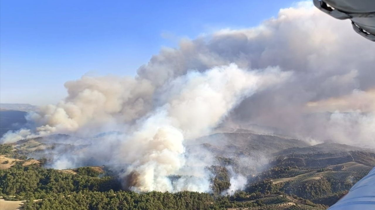 Manisa Gördes'te İki Ayrı Orman Yangınına Müdahale